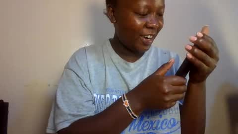 Snapshot of midnightt_curves chatting on 06-21-26, 09:01 midnightt_curves online show from 06-21-26, 09:01