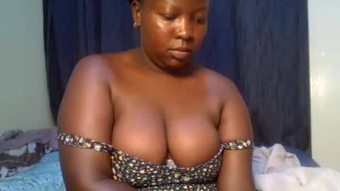 Snapshot of midnightt_curves chatting on 07-20-26, 07:38 midnightt_curves online show from 07-20-26, 07:38