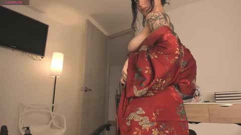 Snapshot of midori__san chatting on 01-05-25, 06:13 midori__san online show from 01-05-25, 06:13