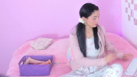 Snapshot of midori_bak_ chatting on 02-06-25, 11:04 Sara online show from 02-06-25, 11:04