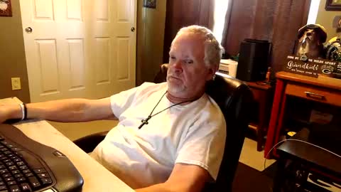 midwestdad09 online show from 10-21-25, 06:52