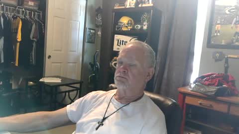 Snapshot of midwestdad09 chatting on 07-17-26, 02:02 midwestdad09 online show from 07-17-26, 02:02