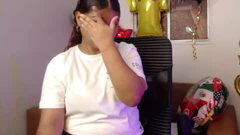 Snapshot of miel_alisha chatting on 06-18-26, 12:20 miel online show from 06-18-26, 12:20