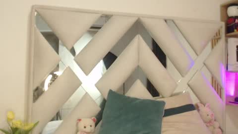 Snapshot of miel_alisha chatting on 07-02-26, 12:33 miel online show from 07-02-26, 12:33