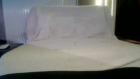 Snapshot of mies35 chatting on 12-20-25, 01:56 mies35 online show from 12-20-25, 01:56