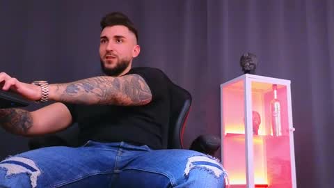 MightyAaron online show from 01-22-25, 02:35