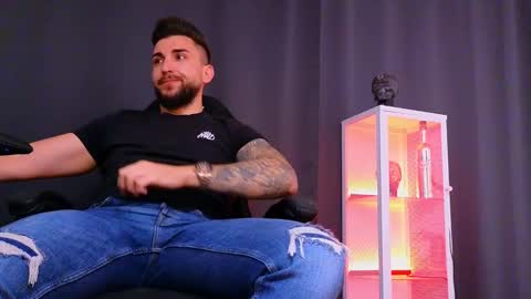 MightyAaron online show from 02-01-25, 06:54