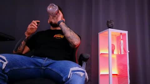 MightyAaron online show from 02-02-25, 06:42