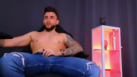 MightyAaron online show from 02-04-25, 06:46