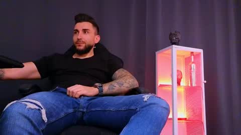 MightyAaron online show from 02-05-25, 05:31