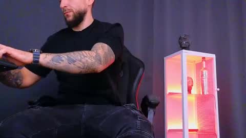 MightyAaron online show from 02-06-25, 02:48