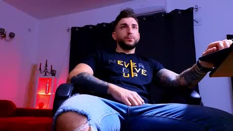 Snapshot of mightyaaron chatting on 10-24-25, 02:41 MightyAaron online show from 10-24-25, 02:41