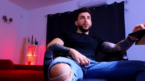 Snapshot of mightyaaron chatting on 11-15-25, 05:16 MightyAaron online show from 11-15-25, 05:16