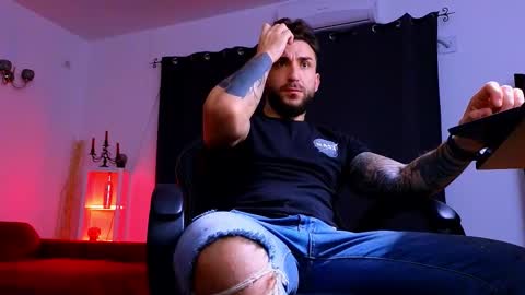 Snapshot of mightyaaron chatting on 11-20-25, 03:28 MightyAaron online show from 11-20-25, 03:28