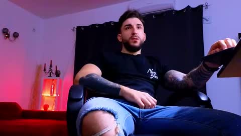 Snapshot of mightyaaron chatting on 12-01-25, 05:01 MightyAaron online show from 12-01-25, 05:01