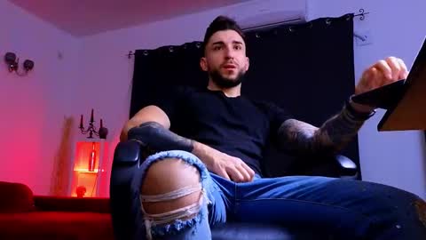 MightyAaron online show from 12-20-25, 05:36