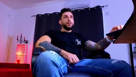 Snapshot of mightyaaron chatting on 07-13-26, 03:31 MightyAaron online show from 07-13-26, 03:31