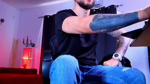Snapshot of mightyaaron chatting on 07-18-26, 11:03 MightyAaron online show from 07-18-26, 11:03