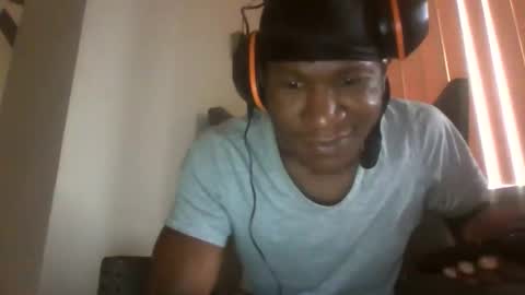 Mightymandingo online show from 05-06-26, 03:50