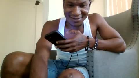 Snapshot of mightymandingo chatting on 06-17-26, 10:54 Mightymandingo online show from 06-17-26, 10:54