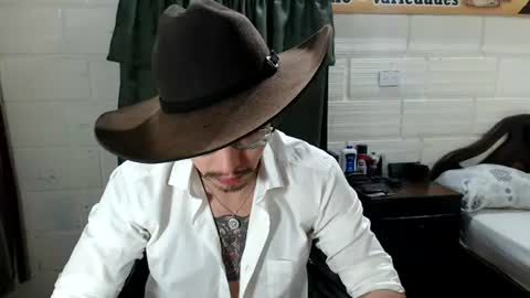 Snapshot of miguel__98 chatting on 06-13-26, 11:08 Miguel Independent Model online show from 06-13-26, 11:08