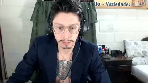 Snapshot of miguel__98 chatting on 06-14-26, 11:34 Miguel Independent Model online show from 06-14-26, 11:34