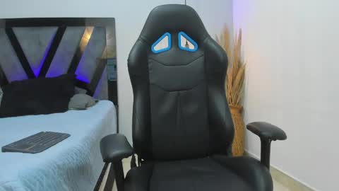 Miguel online show from 04-21-26, 09:06