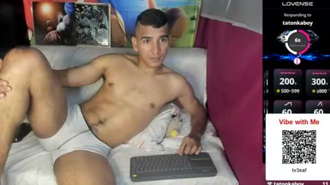 Snapshot of miguelwin3 chatting on 06-11-26, 02:53 miguel online show from 06-11-26, 02:53