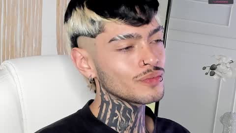 Snapshot of mihailleroy chatting on 12-20-24, 12:41 MIHAIL LEROY finally independent model online show from 12-20-24, 12:41