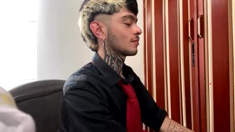 Snapshot of mihailleroy chatting on 12-24-24, 10:17 MIHAIL LEROY finally independent model online show from 12-24-24, 10:17