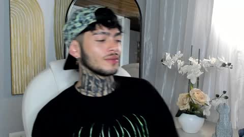 Snapshot of mihailleroy chatting on 01-29-25, 12:01 MIHAIL LEROY finally independent model online show from 01-29-25, 12:01