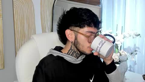 Snapshot of mihailleroy chatting on 02-21-25, 03:56 MIHAIL LEROY finally independent model online show from 02-21-25, 03:56