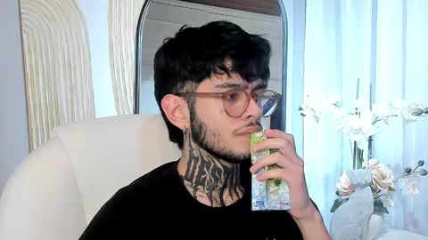 Snapshot of mihailleroy chatting on 02-28-25, 11:34 MIHAIL LEROY finally independent model online show from 02-28-25, 11:34