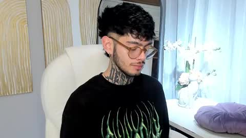 Snapshot of mihailleroy chatting on 03-08-25, 02:12 MIHAIL LEROY finally independent model online show from 03-08-25, 02:12