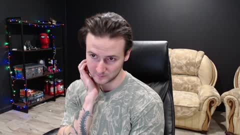 Snapshot of mihasikd chatting on 12-29-24, 04:51 Misha Winchester online show from 12-29-24, 04:51