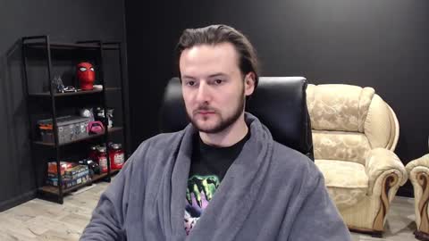 Snapshot of mihasikd chatting on 02-13-25, 08:45 Misha Winchester online show from 02-13-25, 08:45