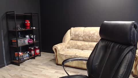 Snapshot of mihasikd chatting on 02-19-25, 01:17 Misha Winchester online show from 02-19-25, 01:17