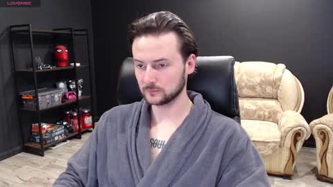 Snapshot of mihasikd chatting on 03-11-25, 12:17 Misha Winchester online show from 03-11-25, 12:17