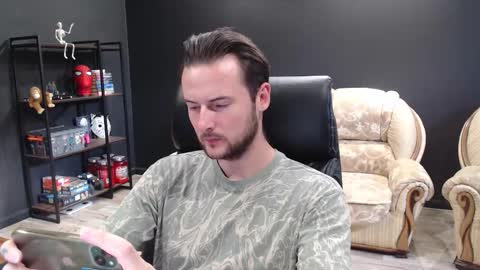 Snapshot of mihasikd chatting on 10-07-25, 12:35 Misha Winchester online show from 10-07-25, 12:35