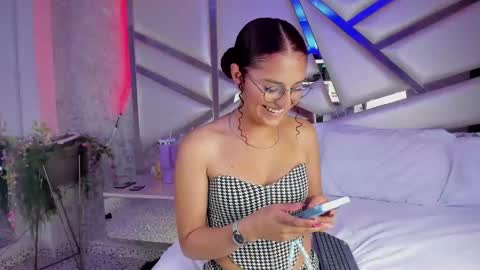 MIA 3 online show from 03-04-25, 03:33