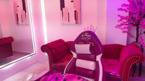 Miia  online show from 04-21-26, 11:05