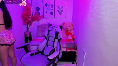 Miia online show from 01-08-25, 06:31