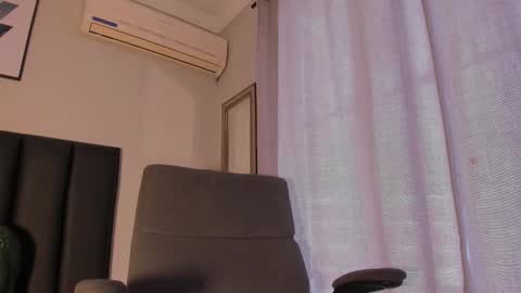 Snapshot of miia_bratz chatting on 09-25-25, 07:50 miia_bratz online show from 09-25-25, 07:50