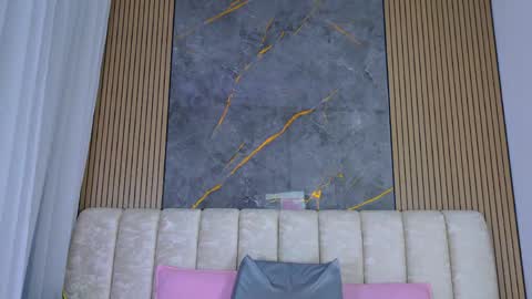 miia scoott  online show from 04-21-26, 12:00