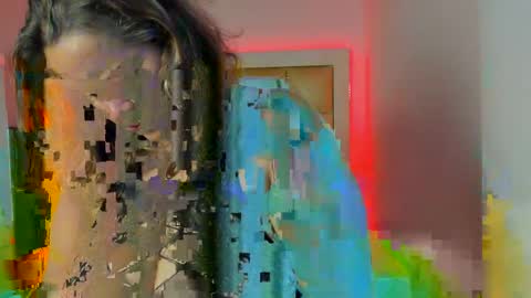 Mia online show from 04-13-26, 03:34