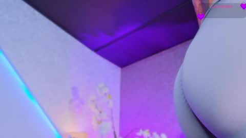 Snapshot of miia_sttone chatting on 05-08-26, 04:12 miia_sttone online show from 05-08-26, 04:12