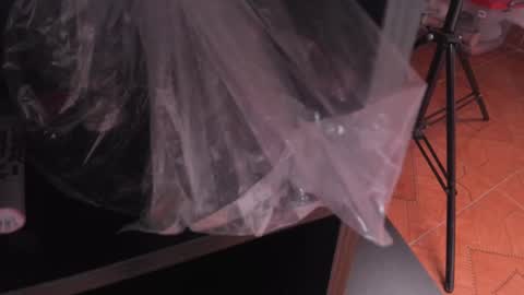 Mia online show from 02-04-25, 10:21