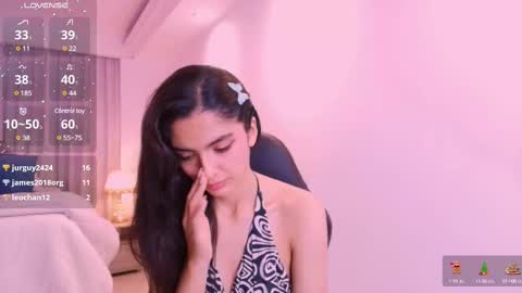 Mia online show from 02-27-25, 06:40