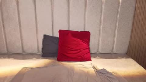 miiaa_evans1 online show from 03-11-26, 02:01