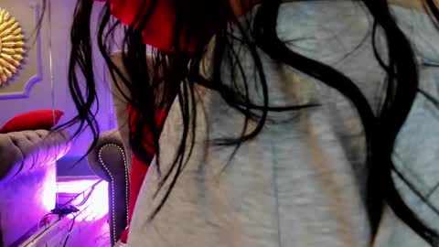 Snapshot of miilu__1 chatting on 12-14-24, 06:24 miilu online show from 12-14-24, 06:24